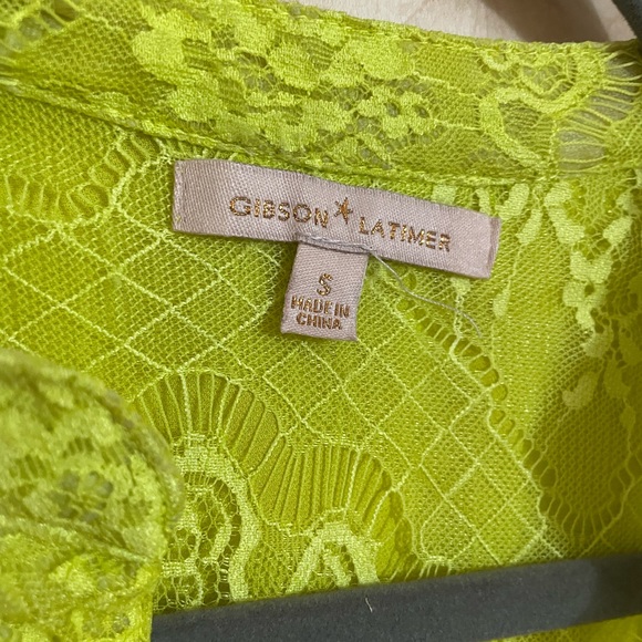 Lime green sleeveless lacy blouse - Picture 6 of 7